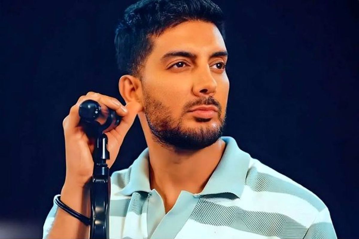 آهنگ جدید فرزاد فرزین به نام سکوت+دانلود