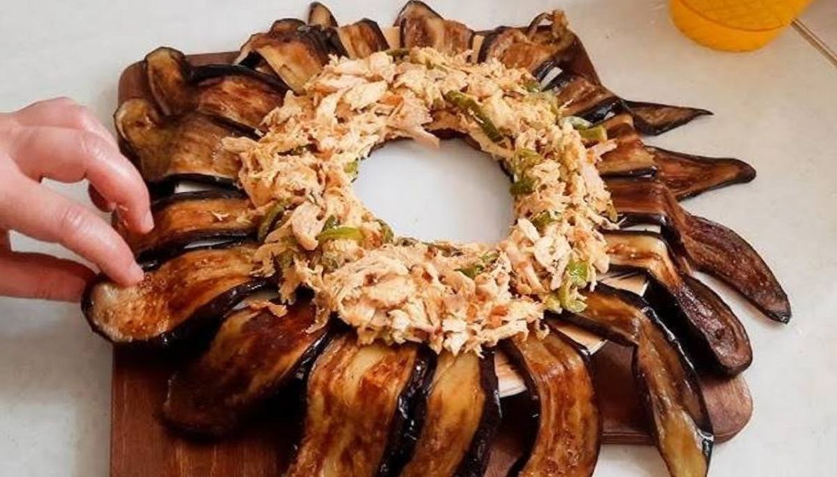 طرز تهیه کیک بادمجان مجلسی با گوشت چرخ کرده