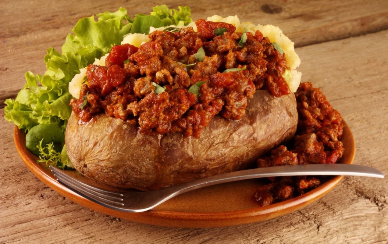 طرز تهیه دلمه سیب زمینی با گوشت چرخ کرده