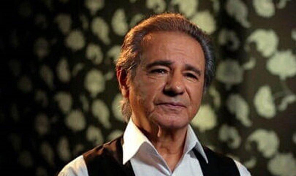 عارف، خواننده محبوب ایرانیان، سرطان را شکست داد | قدردانی عارف از دخترش+فیلم