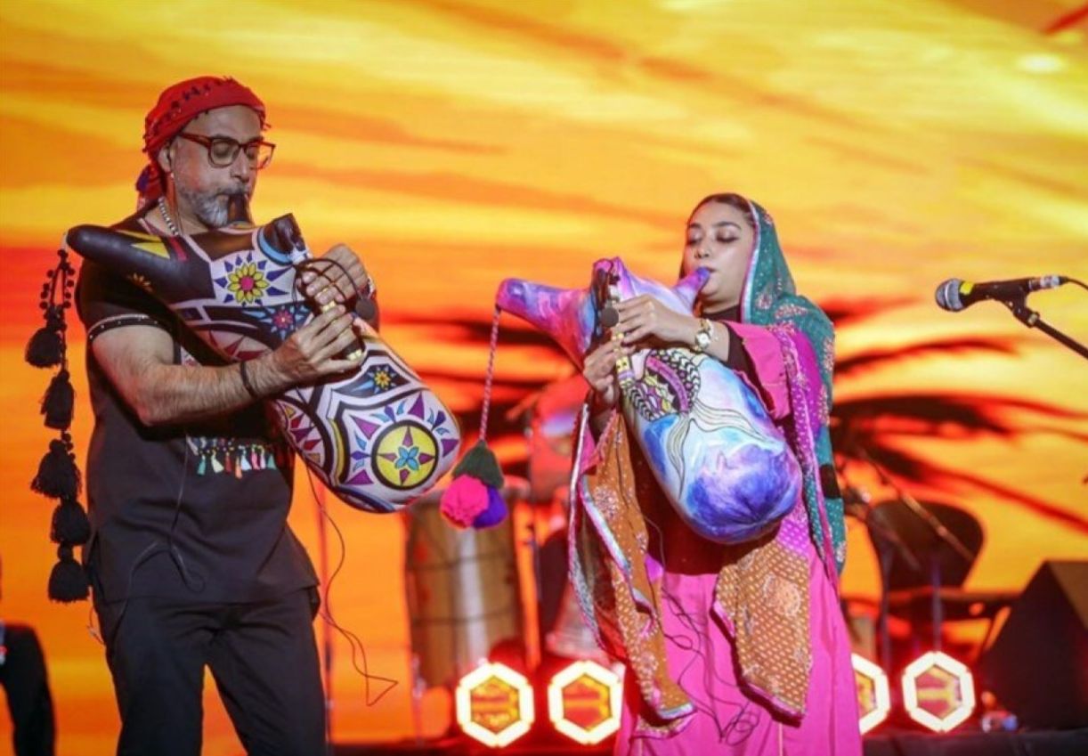 نی‌انبان‌ نوازی دختر محسن شریفیان در استرالیا