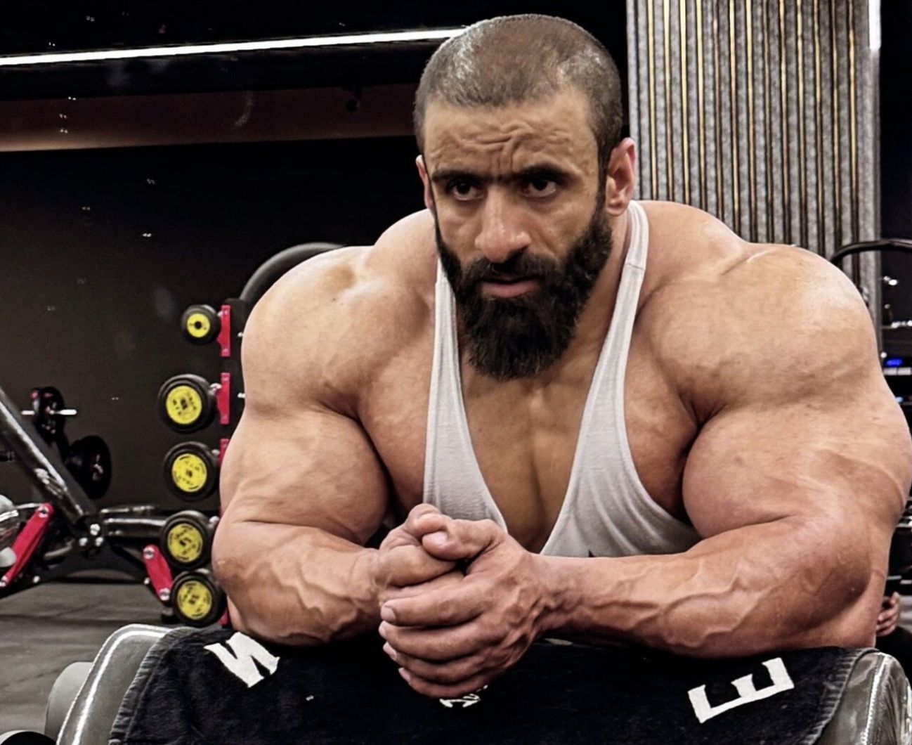 تیپ و استایل جدید و باورنکردنی هادی چوپان